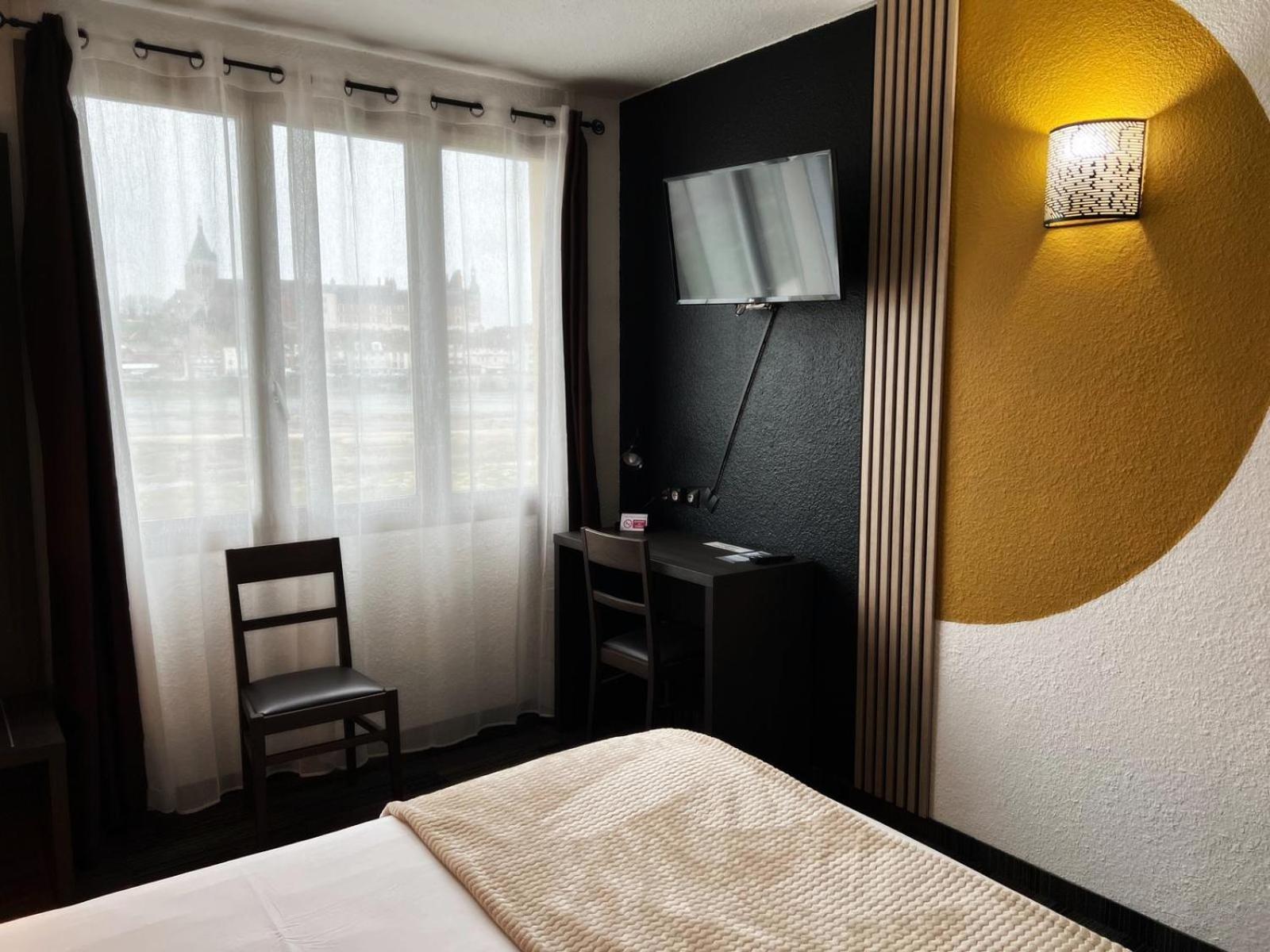 Hôtel Sanotel Gien Buitenkant foto